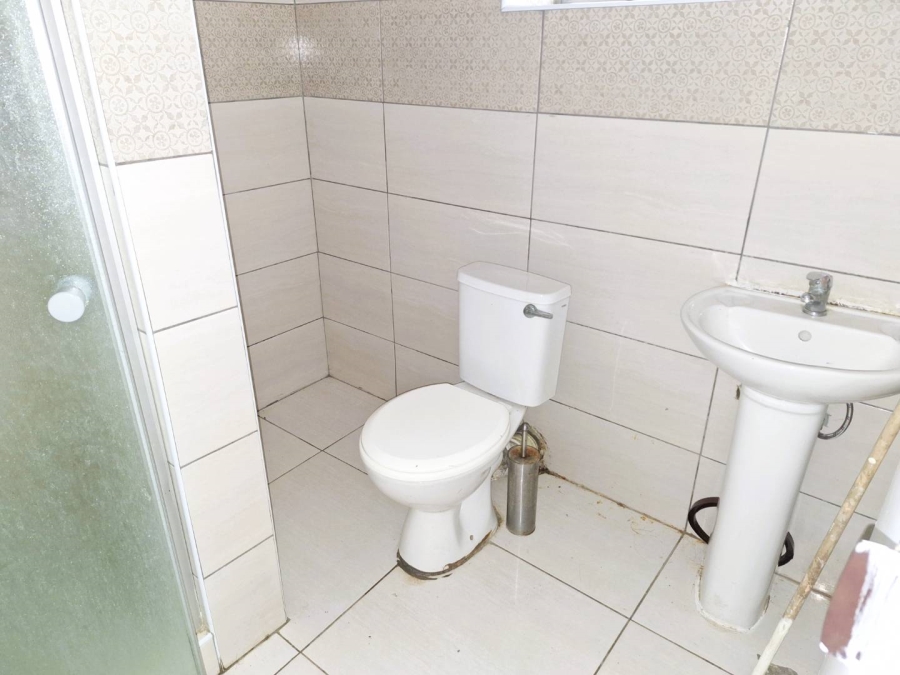 1 Bedroom Property for Sale in Southernwood Eastern Cape